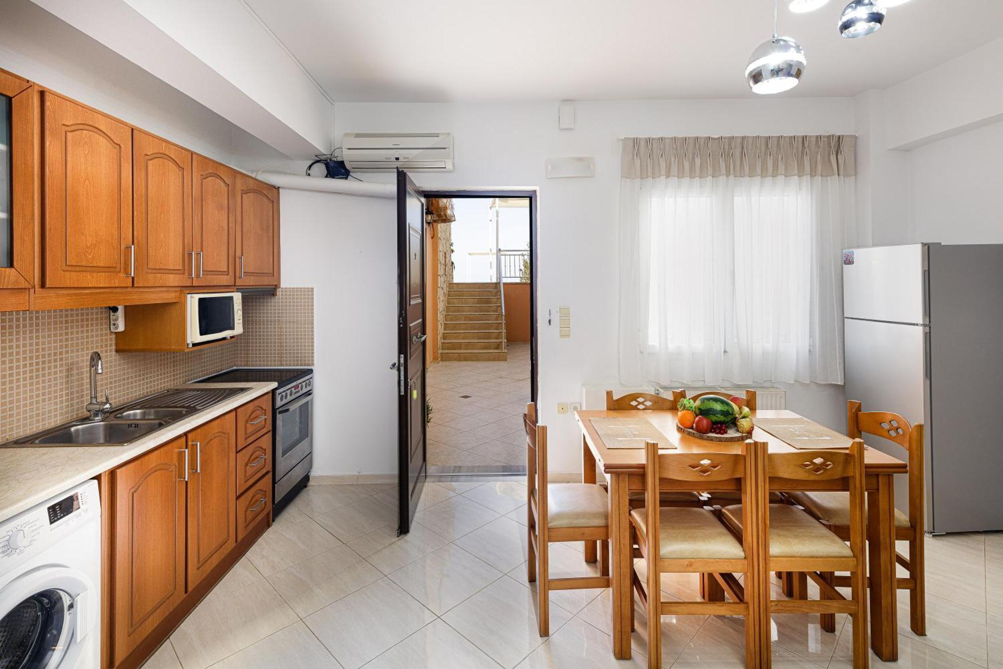 Apartment Lovely Seaside Apartments, Walking Distance To The & Amenities! Panormos (Crete)