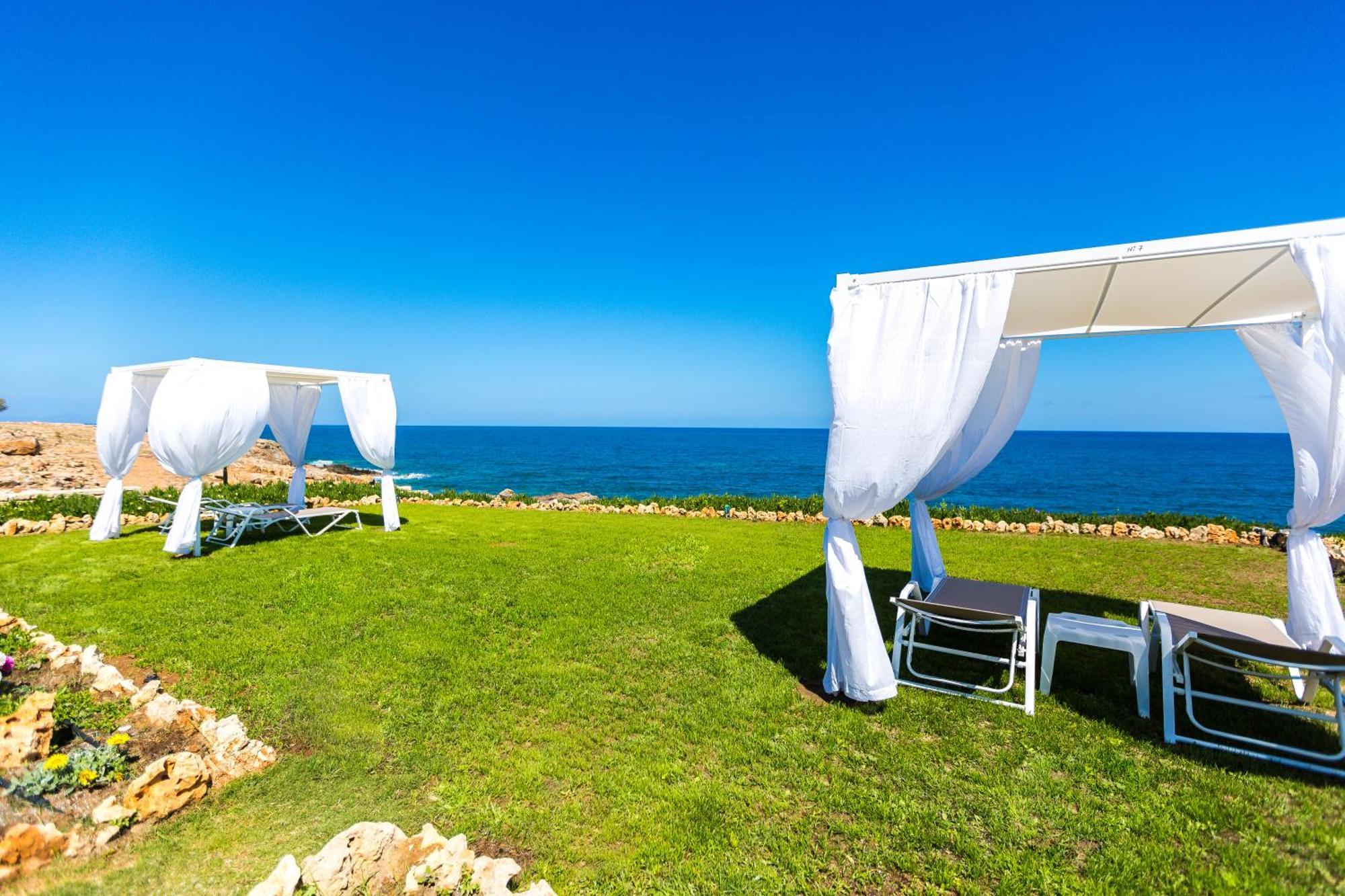 Apartment Lovely Seaside Apartments, Walking Distance To The & Amenities! Panormos (Crete)