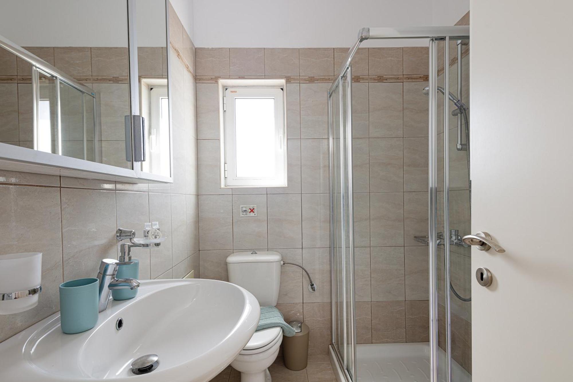 Lovely Seaside Apartments, Walking Distance To The & Amenities! Appartement *
