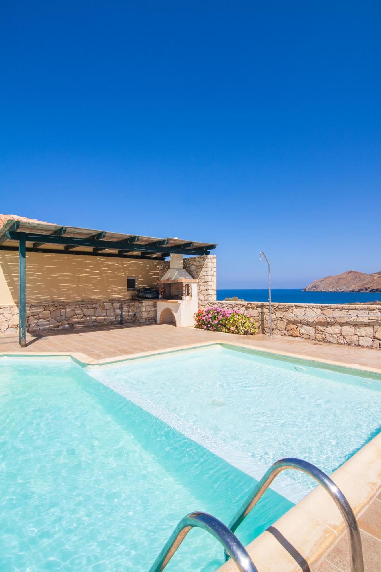 Lovely Seaside Apartments, Walking Distance To The & Amenities! Pánormos